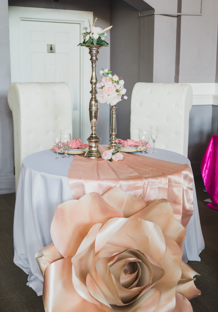 pink and white wedding table