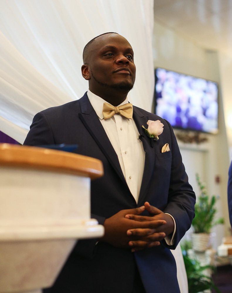 groom's reaction seeing his bride at his  new haven wedding 