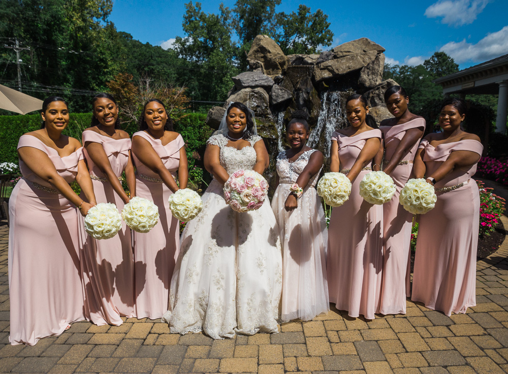 Bridal party at a new haven wedding