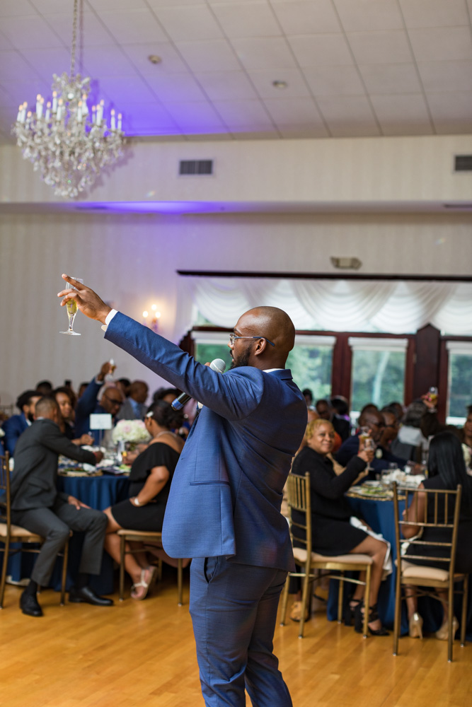 best man giving toast at a new haven wedding