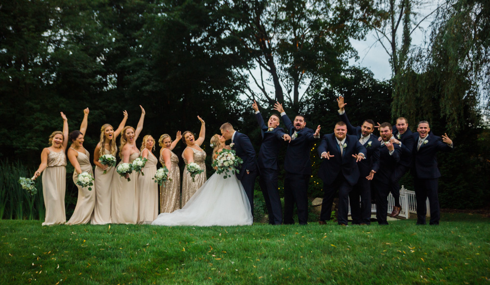 full bridal party at woodwinds connecticut wedding